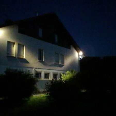 Confortable En Pleine Nature Avec Cheminee Et Acces Direct Aux Sentiers, Proche Et - Fr-1-589-124 Holiday home Gerardmer
