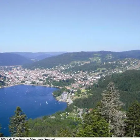 Confortable En Pleine Nature Avec Cheminee Et Acces Direct Aux Sentiers, Proche Et - Fr-1-589-124 *