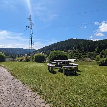 Hébergement de vacances Confortable En Pleine Nature Avec Cheminée Et Accès Direct Aux Sentiers, Proche Et - Fr-1-589-124 *