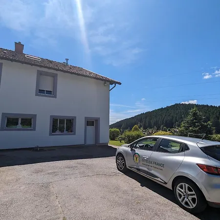 Confortable En Pleine Nature Avec Cheminée Et Accès Direct Aux Sentiers, Proche Et - Fr-1-589-124 * Gérardmer