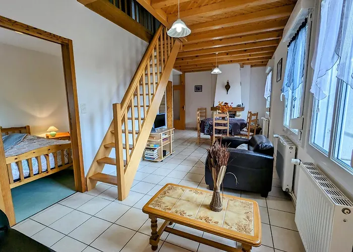 Confortable En Pleine Nature Avec Cheminee Et Acces Direct Aux Sentiers, Proche Et - Fr-1-589-124 * Gérardmer