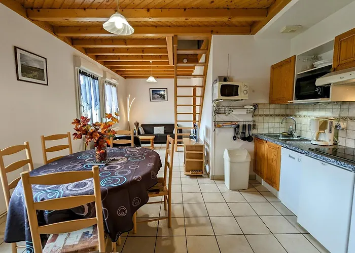 Confortable En Pleine Nature Avec Cheminee Et Acces Direct Aux Sentiers, Proche Et - Fr-1-589-124 * Gérardmer