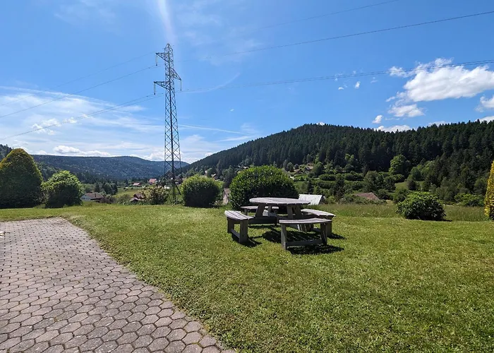 Prázdninový dům Confortable En Pleine Nature Avec Cheminee Et Acces Direct Aux Sentiers, Proche Et - Fr-1-589-124 *